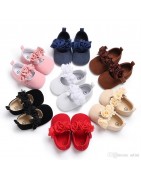 En Xbyte selecciona los mejores zapatos para bebé niña recién nacida para distintas épocas del año